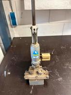 Knopenmachine - Handmatig knopen bevestigen, Ophalen of Verzenden, Gebruikt, Knoop of Knopen