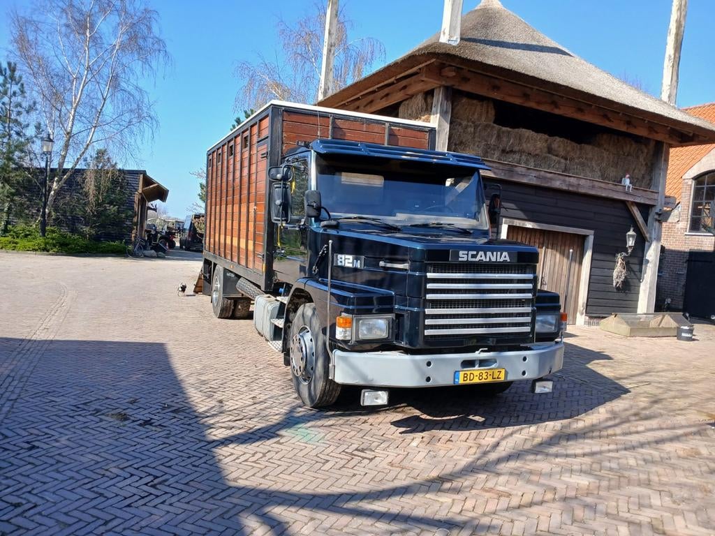 Te koop paardenvrachtwagen € 16000.00, Ophalen of Verzenden, Overige typen