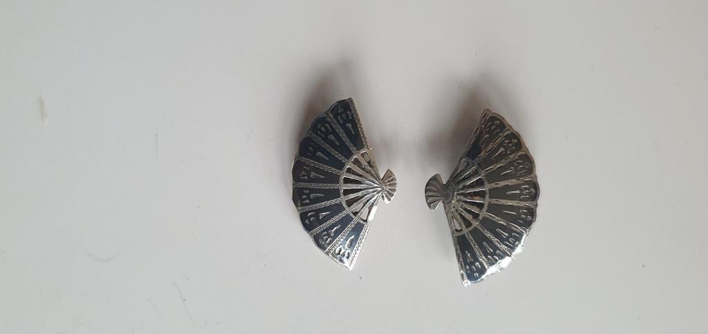 Vintage Zilveren Oorbellen in Waaier Vorm, Gebruikt, Ophalen of Verzenden, Knopjes of Stekers, Zilver