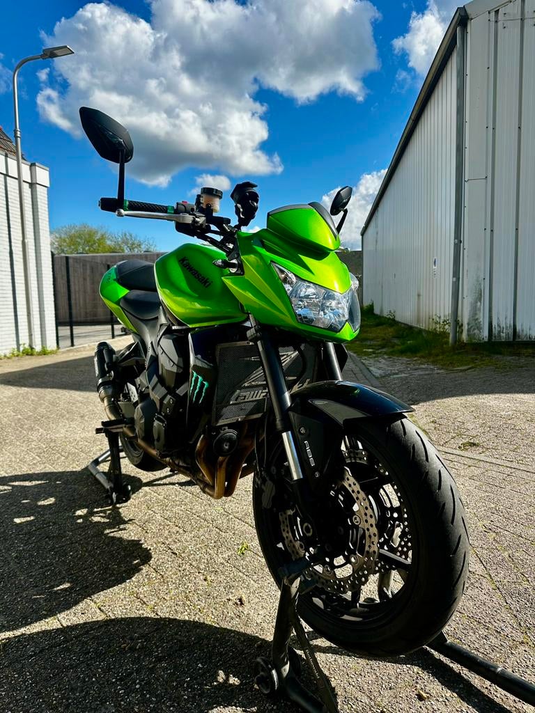 Kawasaki z750, Particulier, Naked bike