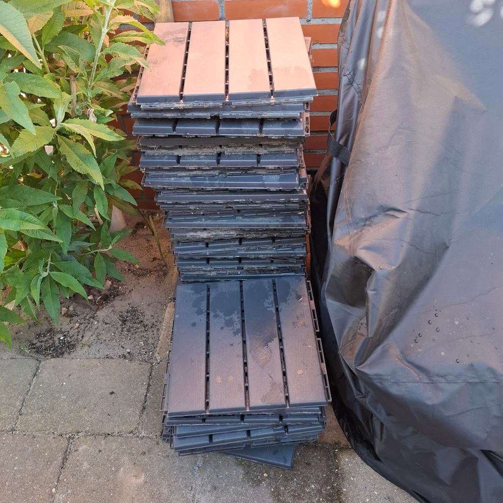 *GERESERVEERD* Ikea Runnen kunststof vlondertegels gratis, Tuin en Terras, Ophalen, Kunststof