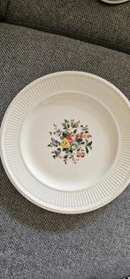 Wedgwood Bord met bloemen afbeelding  rond, 32 cm, Ophalen