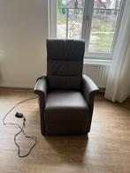 Comfortabele sta-op stoel - Ideaal voor senioren, Minder dan 75 cm, Nieuw, Leer, Ophalen of Verzenden