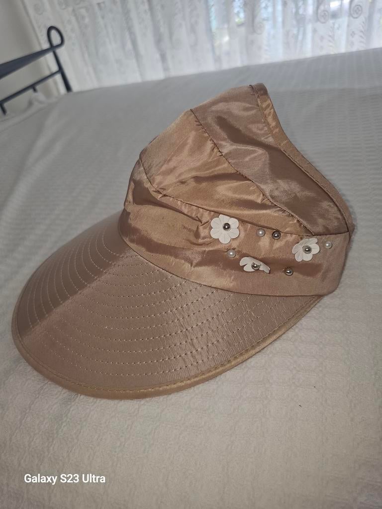 Bruin petten, Kleding | Dames, Hoeden en Petten, Ophalen of Verzenden, Zo goed als nieuw, One size fits all, Pet