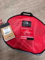 The North Face Duffel Bag M, Ophalen of Verzenden, Zo goed als nieuw, Rood, 30 cm of meer