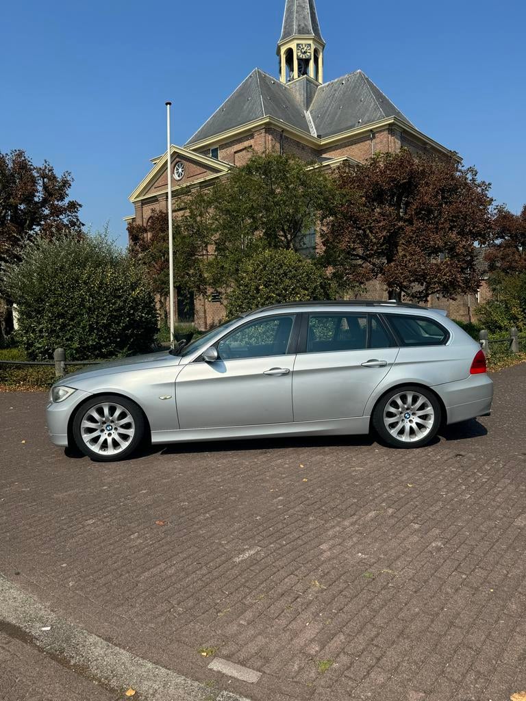 BMW 3-Serie 2.5 I 325 Touring AUT 2006 Grijs, Automaat, Zwart, 2497 cc, Stationwagon