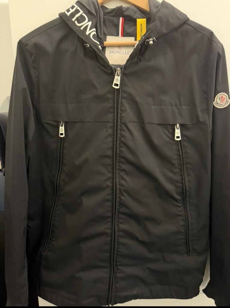 Zwarte Moncler Jas, Ophalen of Verzenden, Nieuw, Maat 52/54 (L), Zwart
