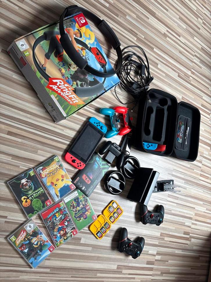 Nintendo Switch met Ring Fit Adventure en 8 games, Spelcomputers en Games, Spelcomputers | Nintendo Switch, Gebruikt, Switch Original