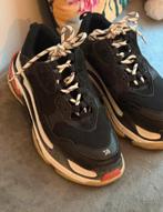 Balenciaga Triple S Sneakers - Maat 38 - Zo goed als nieuw, Ophalen of Verzenden, Zo goed als nieuw, Zwart, Sneakers of Gympen
