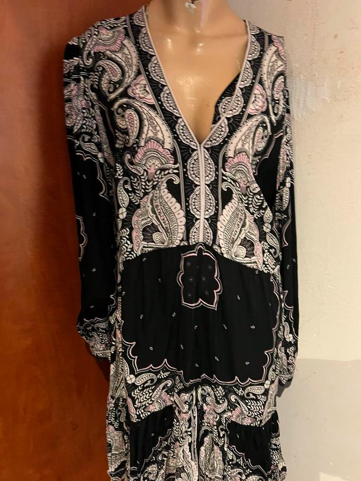 TWINSET jurk maat xl origineel zgan, Kleding | Dames, Jurken, Zo goed als nieuw, Maat 46/48 (XL) of groter, Zwart, Knielengte