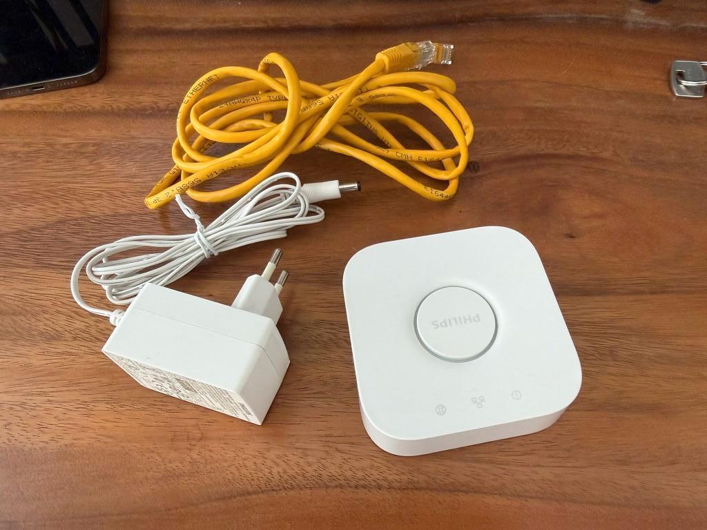 *Tip! Philips Hue Bridge 2.1 ***NIEUW***, Huis en Inrichting, Lampen | Losse lampen, Minder dan 30 watt, Overige typen, Nieuw