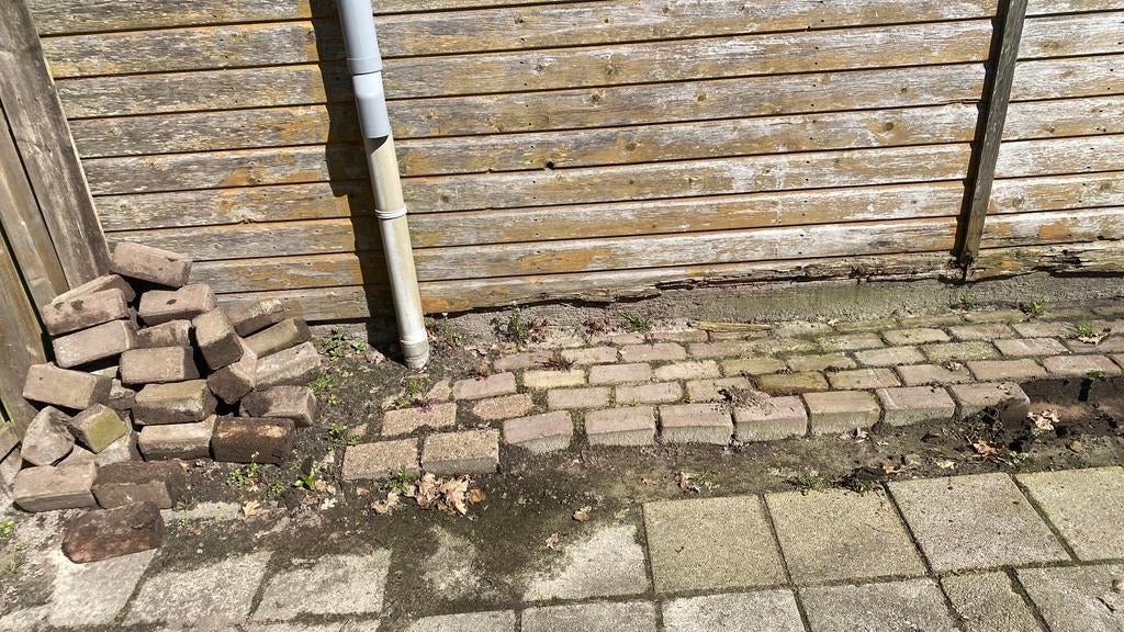 Gratis Klinkers! Ze zijn er al uitgehaald, Ophalen, Gebruikt, Beton, Klinkers