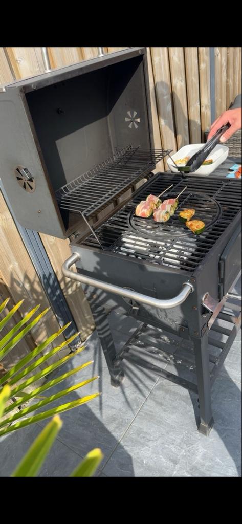 Jamestown houtskool BBQ, Ophalen, Gebruikt