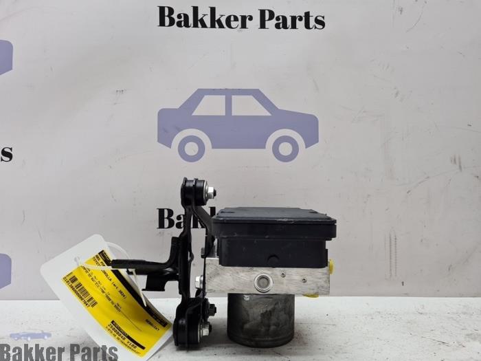 ABS Pomp van een Toyota Corolla, Gebruikt, -, -, Toyota