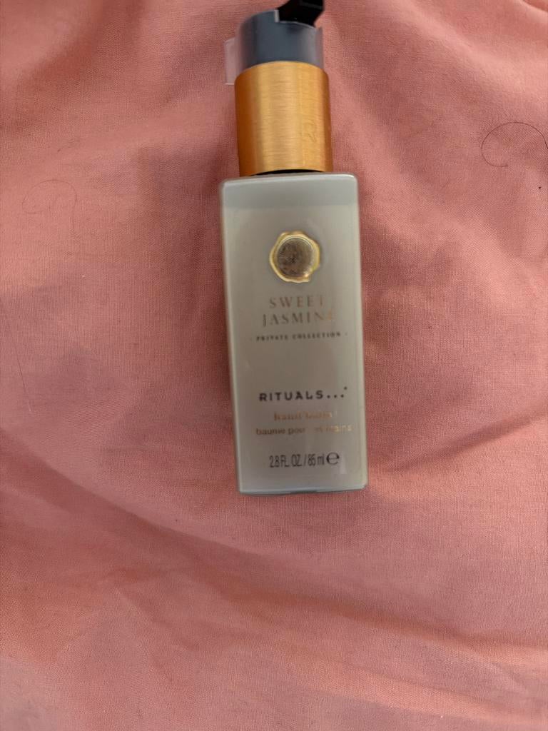 Rituals hand balm Sweet Jasmine, Sieraden, Tassen en Uiterlijk, Ophalen of Verzenden, Nieuw, Bodylotion, Crème of Olie