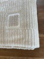 Sprei met reliëf patroon, Gebruikt, Beige, Tweepersoons, Ophalen of Verzenden