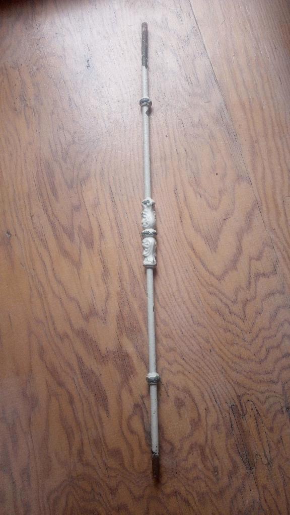 Antieke smeedijzeren trapspijl trapspijltje trap spijl 80 cm, Antiek en Kunst, Antiek | Overige Antiek, Ophalen