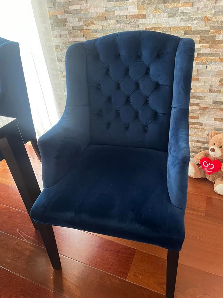 Twee luxe eetkamer stoelen., Twee, Blauw, Ophalen of Verzenden, Zo goed als nieuw