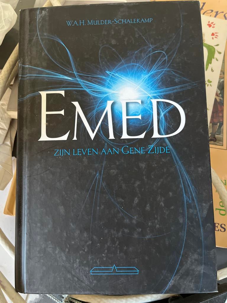 Emed: Zijn leven aan gene zijde - W.A.H. Mulder-Schalekamp, Boeken, Ophalen of Verzenden, Gelezen, Ziel of Sterfelijkheid, Achtergrond en Informatie