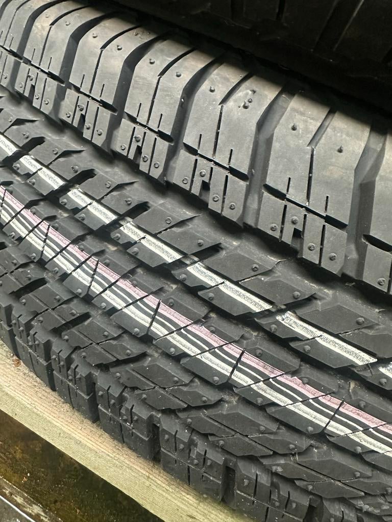 Jeep Banden 245/70R17 110S, Auto-onderdelen, Banden en Velgen, Ophalen, 17 inch, All Season, Band(en)
