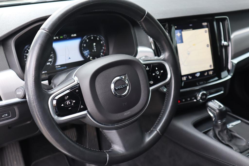 Volvo V90 2.0 T5 Momentum | Leder | Pilot Assist | Camera, Auto's, 15 km/l, 4 cilinders, 1969 cc, 93 €/maand