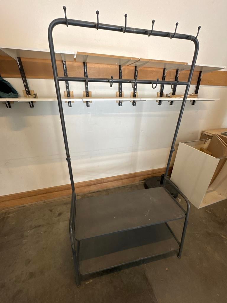 Metalen kapstok met schoenenplanken, Ophalen, Gebruikt, Metaal, Staande kapstok
