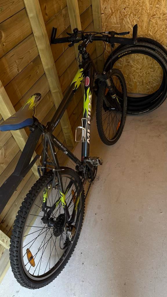 Merida mountainbike met 4 extra buitenbanden, Fietsen en Brommers, Fietsen | Mountainbikes en ATB, Ophalen, Gebruikt, Merida