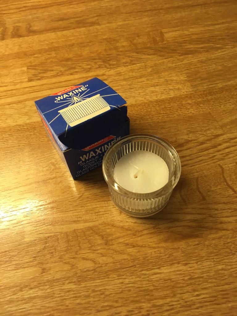 Origineel Gouda Waxine lichtje nog in doosje, Ophalen of Verzenden, Nieuw, Overige materialen, Minder dan 25 cm