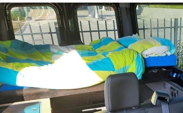 Dwarsbed voor mercedes sprinter of vw crafter 190x120 cm, Ophalen