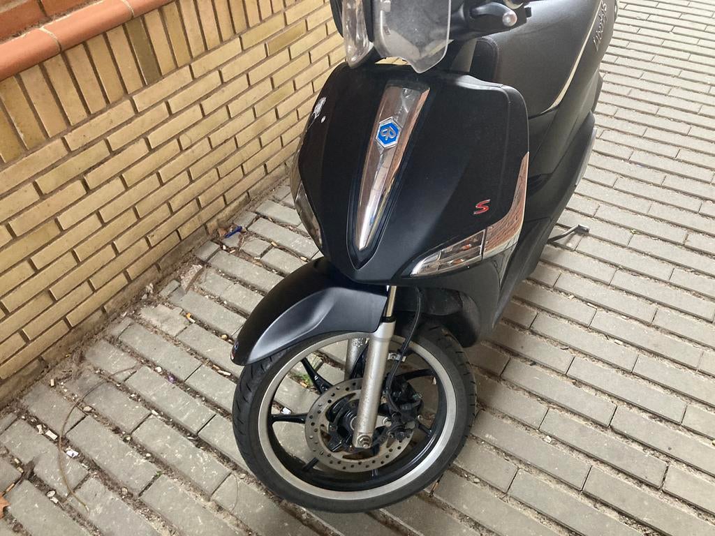 Piaggo iGet liberty s, Fietsen en Brommers, Snorfietsen en Snorscooters, Piaggio, Ophalen of Verzenden, Zo goed als nieuw, Benzine
