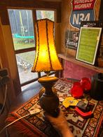 Vintage Houten Tafellamp met varkensblaas kap, Ophalen of Verzenden, Gebruikt