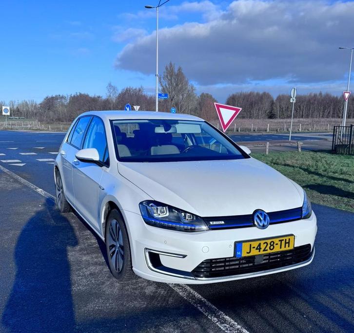 Volkswagen Golf E-golf 2015 Wit, Auto's, Volkswagen, Particulier, Golf, Elektrisch, Hatchback, Automaat, Geïmporteerd, Wit, Ophalen