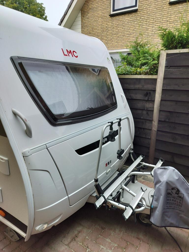 LMC Style comfort 460E, Caravans en Kamperen, 2 aparte bedden, Kachel, Treinzit, Tot en met 3