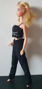 Barbie broek en top, Verzamelen, Poppen, Ophalen of Verzenden, Kleertjes