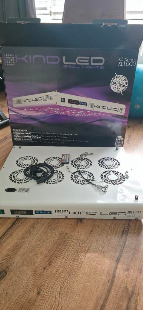 Kindled K5 XL1000 kweeklamp zonder wifi (2x), Ophalen, Zo goed als nieuw, Kweeklamp