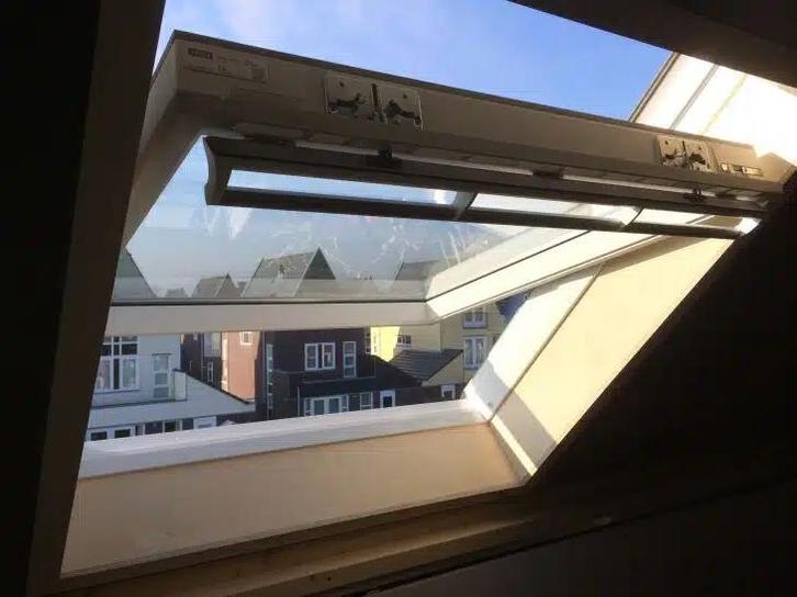 2 X GGU SK08 KUNSTOF VELUX DAKRAAM 114x140, Doe-het-zelf en Verbouw, Glas en Ramen, Zo goed als nieuw, Dakraam, 80 tot 120 cm