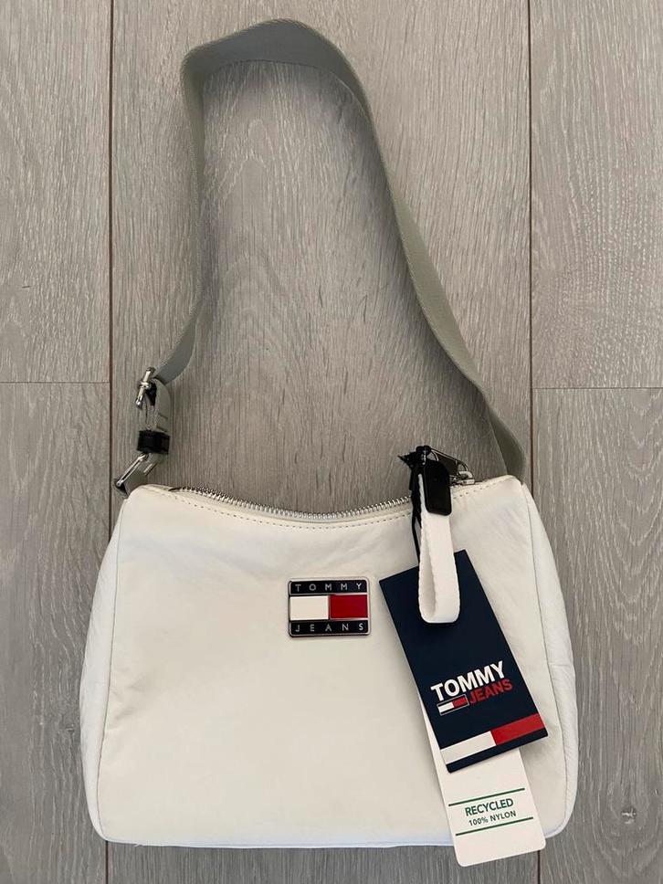 Tommy Hilfiger schoudertas, Sieraden, Tassen en Uiterlijk, Tassen | Schoudertassen, Nieuw, Overige merken, Wit, Ophalen of Verzenden