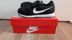 Nike MD Runner 2 (PSV) - Zwart - Maat 34, Nieuw, Ophalen of Verzenden, Nike, Jongen of Meisje