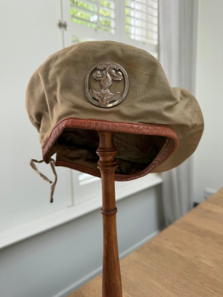 Franse militaire kepi Franse baret Paris militaire, Ophalen of Verzenden, Landmacht, Overige gebieden, Embleem of Badge