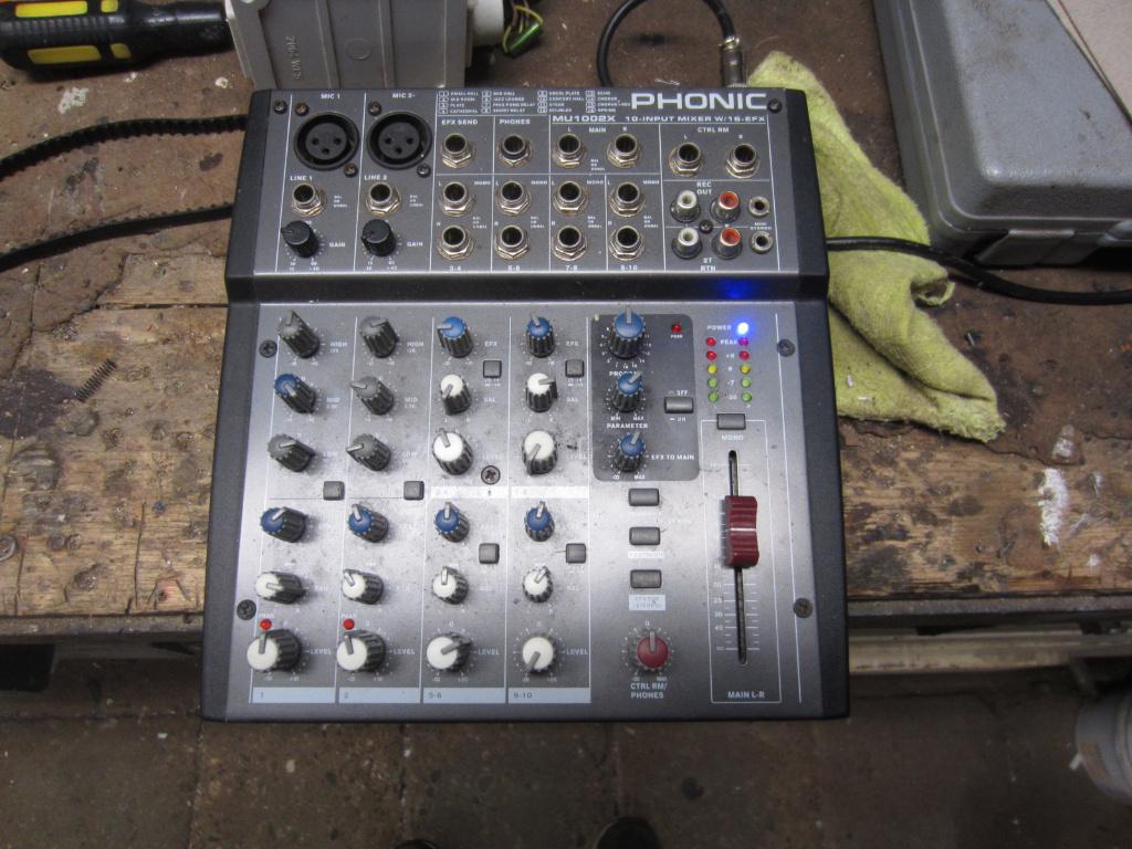 mengpaneel Phonic, Muziek en Instrumenten, Mengpanelen, Ophalen of Verzenden, Gebruikt, 5 tot 10 kanalen, Microfooningang