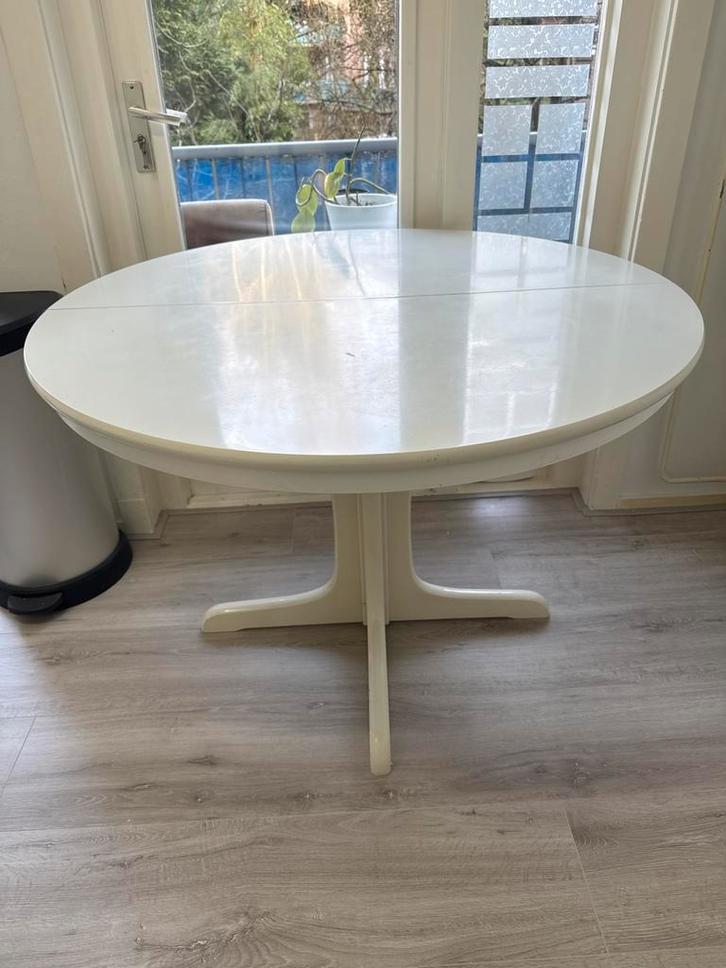 Ikea tafel, wit, rond diameter 108 cm, Huis en Inrichting, Tafels | Eettafels, Gebruikt, 50 tot 100 cm, 100 tot 150 cm, Vier personen