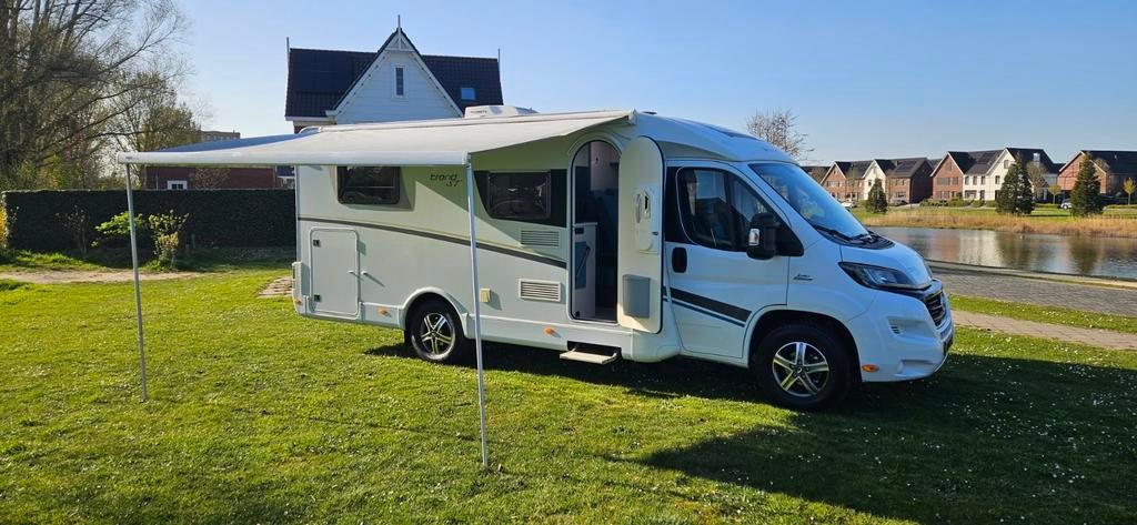 Dethleffs Trend St 6617 | Lengtebedden | Airco | Nieuwstaat!, Caravans en Kamperen, Standaard zit, Ringverwarming, Buitenlamp