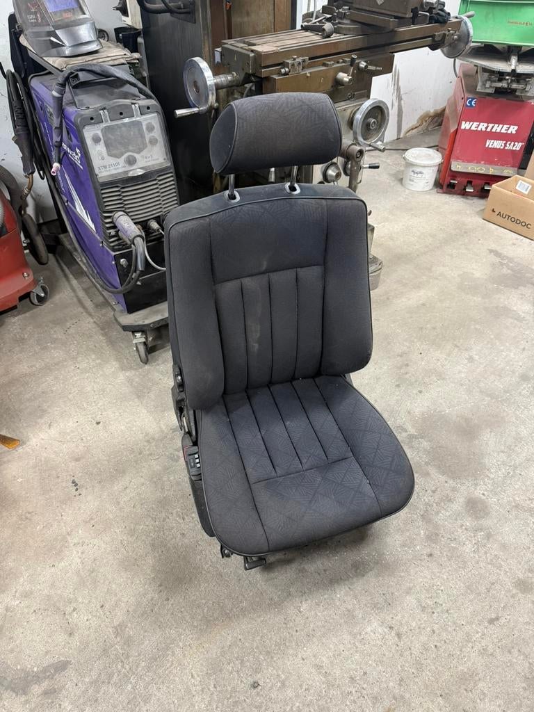 W124 orthopedische bestuurdersstoel, Ophalen