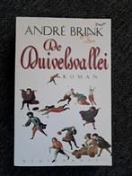 André Brink - De Duivelsvallei (roman), Boeken, Ophalen of Verzenden, Gelezen, André Brink, Wereld overig