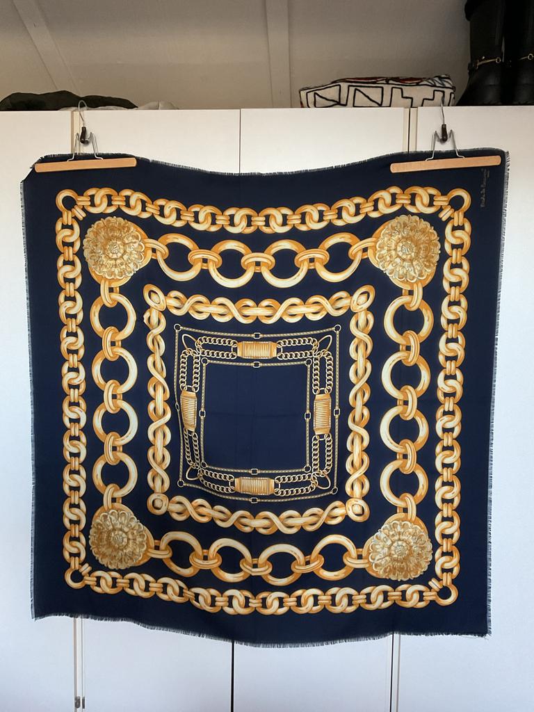 Omslagdoek met klassiek motief, Ophalen of Verzenden, Nieuw