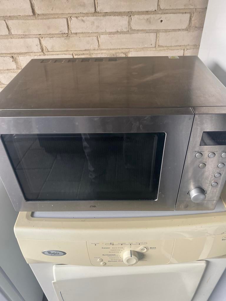 RVS combimagnetron van Etna, Witgoed en Apparatuur, Magnetrons, Combimagnetron, Gebruikt, Ophalen of Verzenden, Draaiplateau