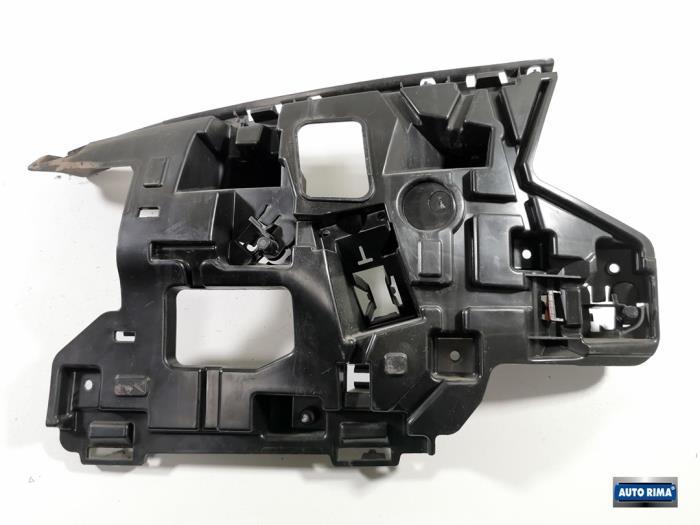 Bumpersteun links-voor van een Volvo V40, Gebruikt, -, -, Ophalen of Verzenden