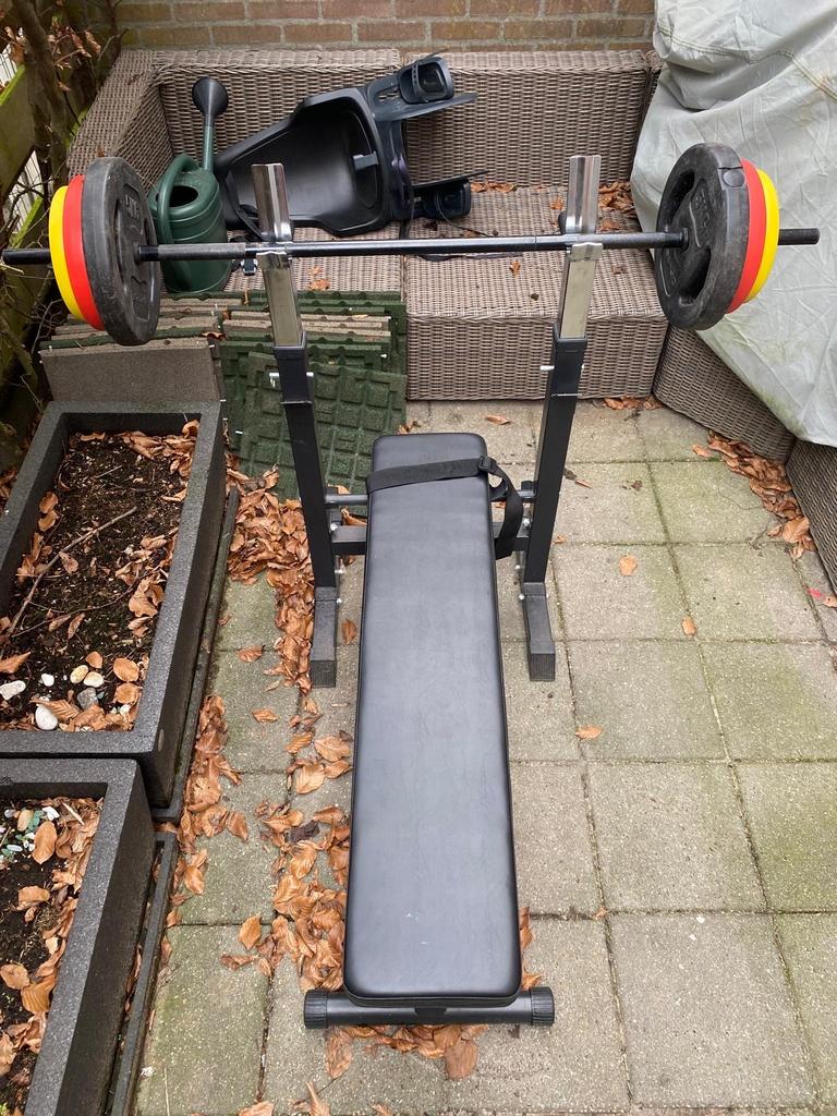 Drukbank met gewichten, Sport en Fitness, Fitnessmaterialen, Ophalen, Gebruikt, Borst, Fitnessbank