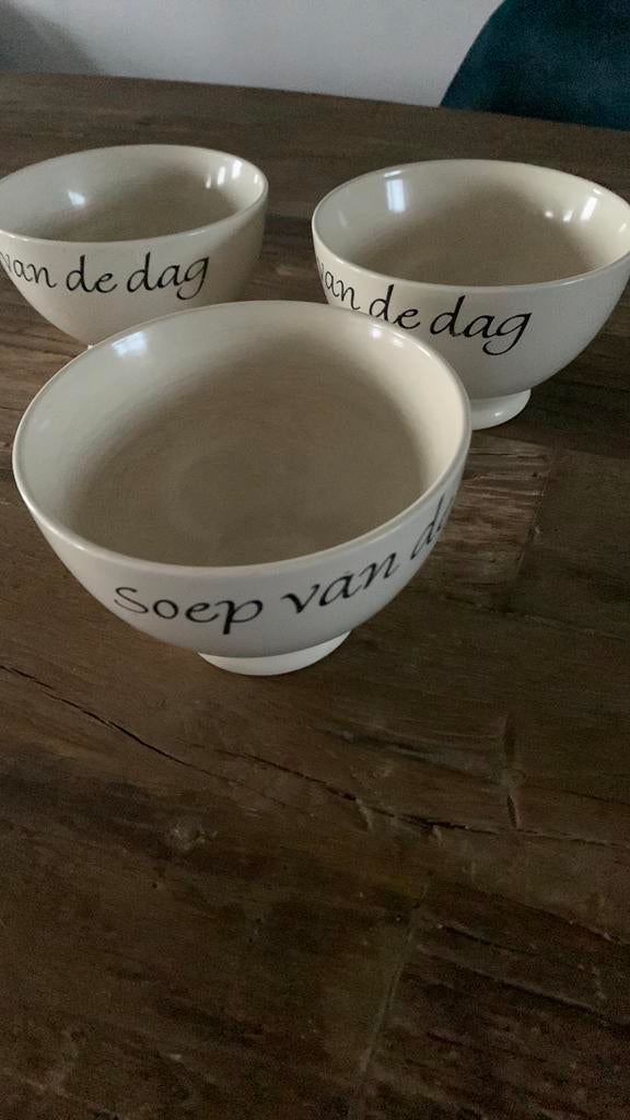 3 x soep van de dag soepkommen, Huis en Inrichting, Keuken | Servies, Gebruikt, Ophalen of Verzenden, Kom(men), Overige stijlen