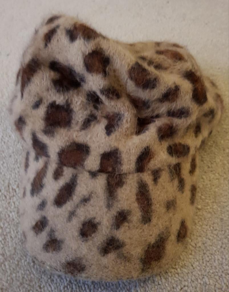 Flatcap bruin tijgerprint maat s maat m pet dames petten, Verzenden, Zo goed als nieuw, 55 cm (S, 6⅞ inch) of minder, Pet